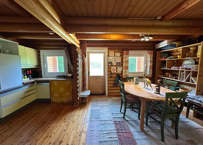 Gemütliche Blockhütte in Wiennähe