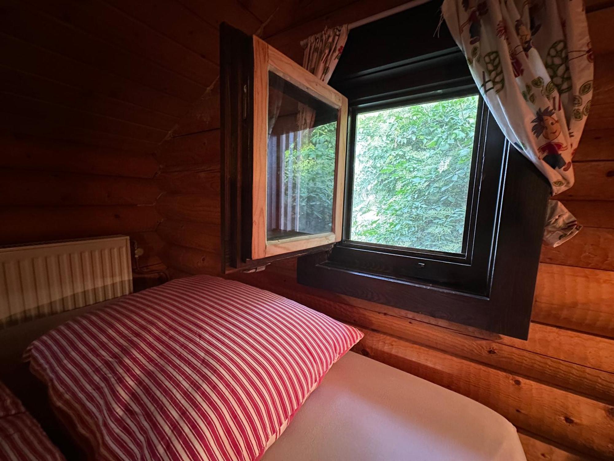 Gemütliche Blockhütte In Wiennähe Chalet Zofing